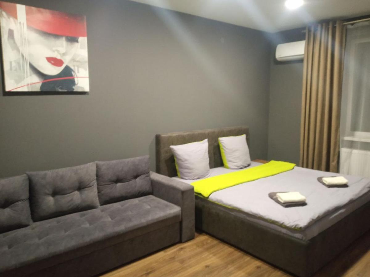 Apartment Yes 41 Uzhhorod Exterior photo